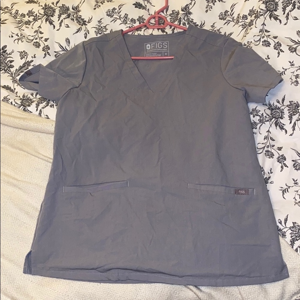Figs M Casma Cement scrub top